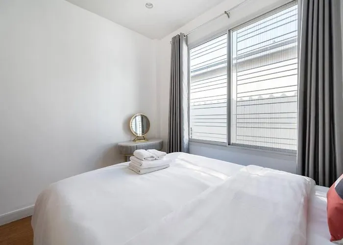 Miq 142 Huai Khwang_new4br/jodd Fair Villa Bangkok